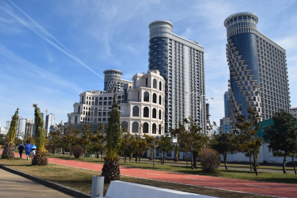 Orbi Sea Towers Apart Hotel Batumi Exterior photo